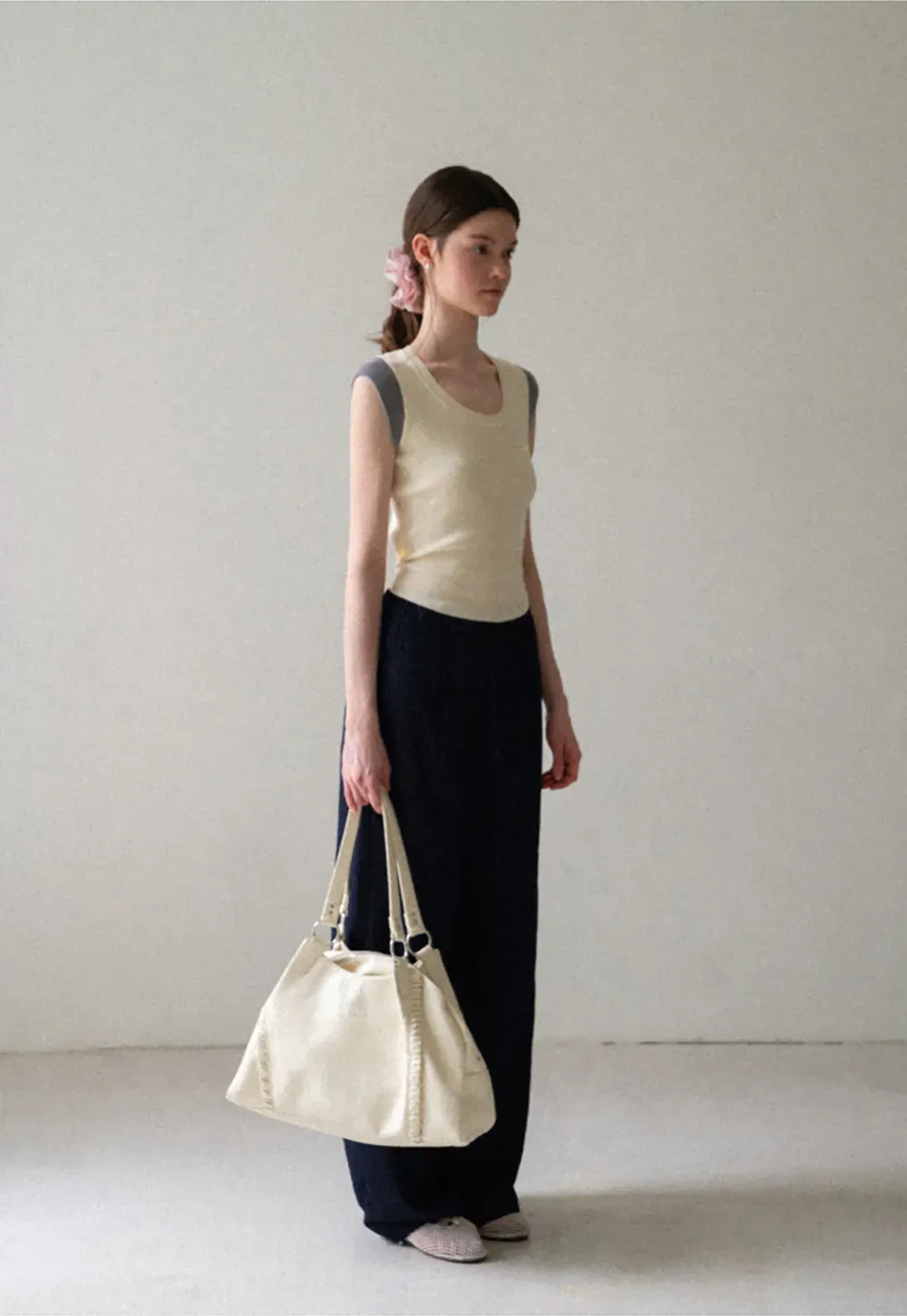 Contrast Shoulder Panel Knit Sleeveless Top