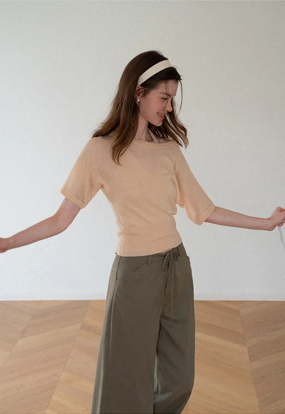 Asymmetrical Neck Cropped Woolen Knit Sweater