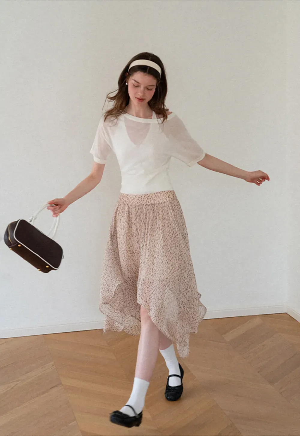Asymmetrical Neck Cropped Woolen Knit Sweater
