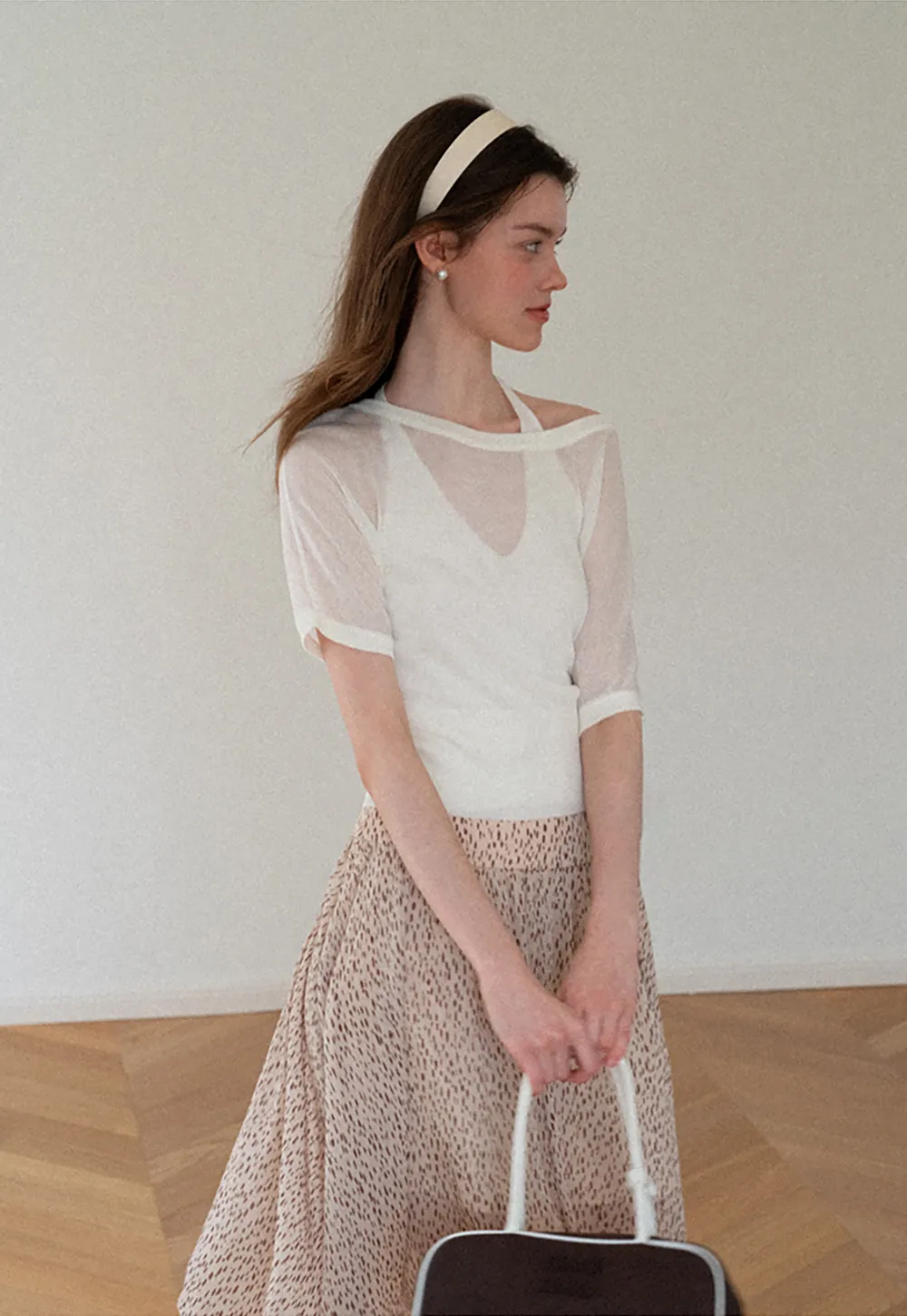 Asymmetrical Neck Cropped Woolen Knit Sweater