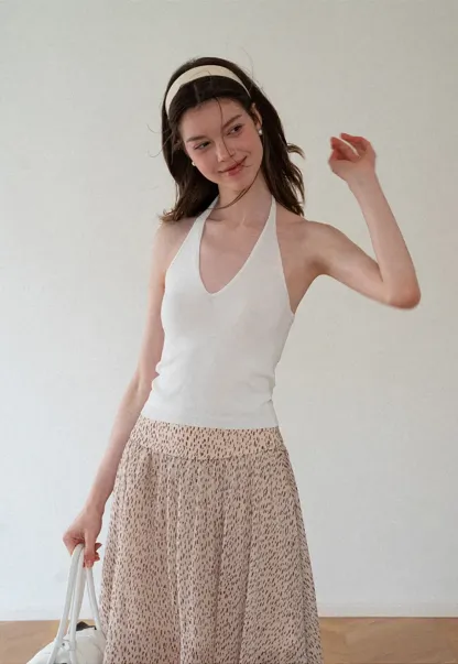 Asymmetrical Neck Cropped Woolen Knit Sweater