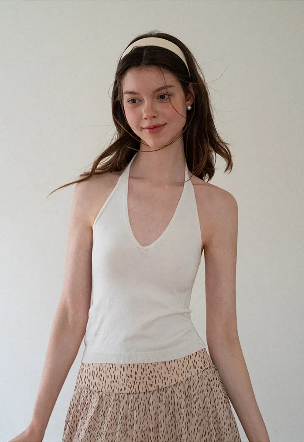 Asymmetrical Neck Cropped Woolen Knit Sweater