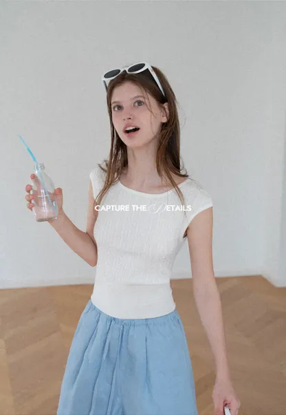 Cable Knit Cropped Sleeveless Knit Sweater