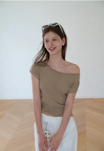 Off Shoulder Short Sleeve Knit Top