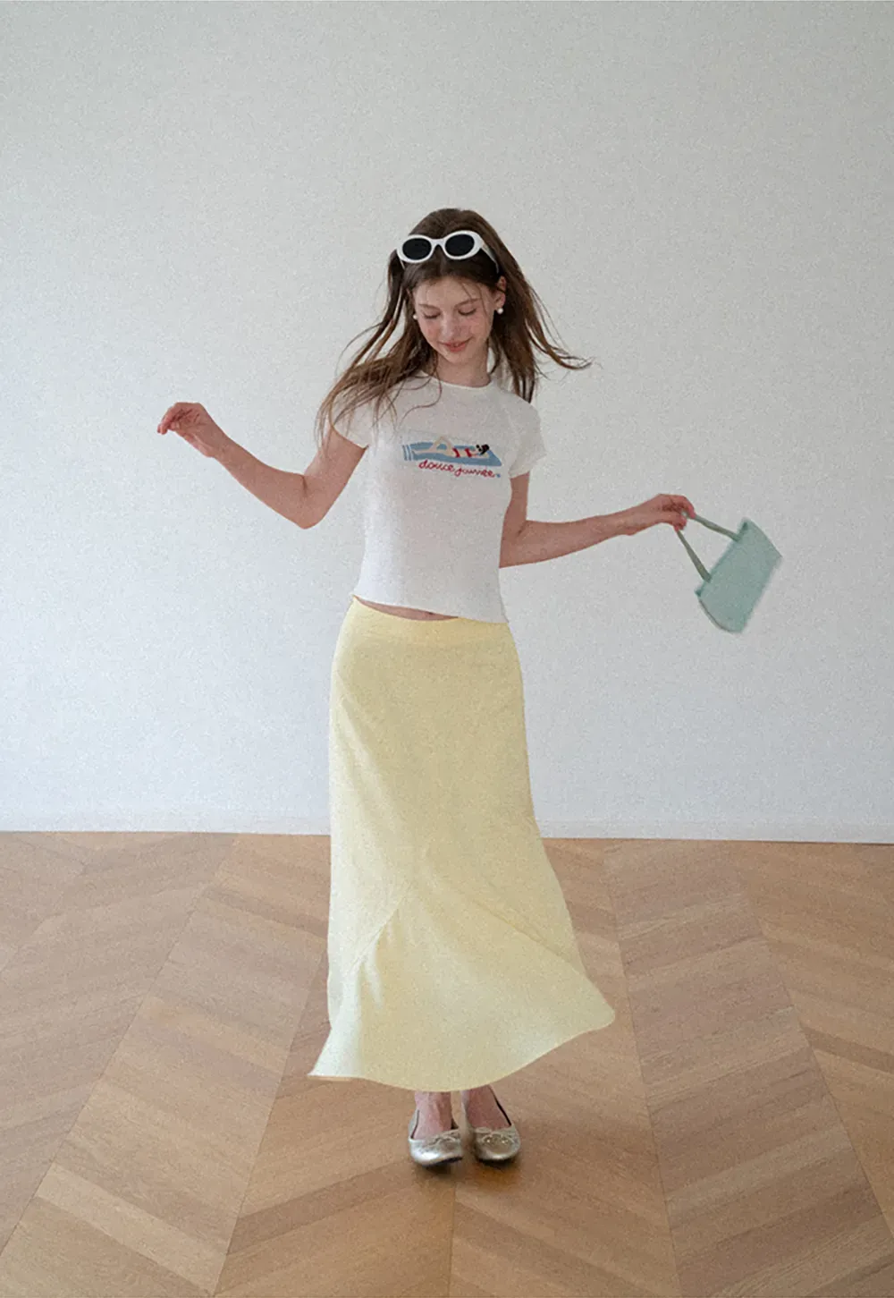 Embroidered Graphic Raglan Sleeve Knit Top
