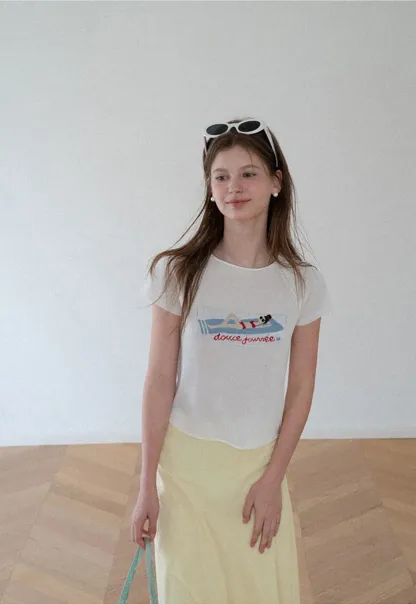 Embroidered Graphic Raglan Sleeve Knit Top