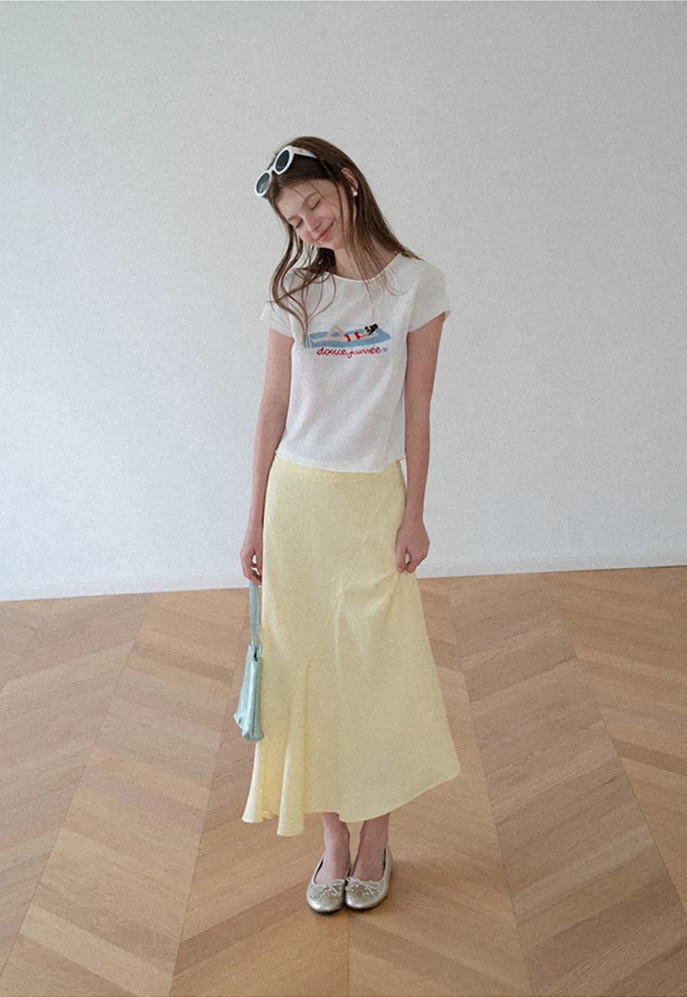 Embroidered Graphic Raglan Sleeve Knit Top