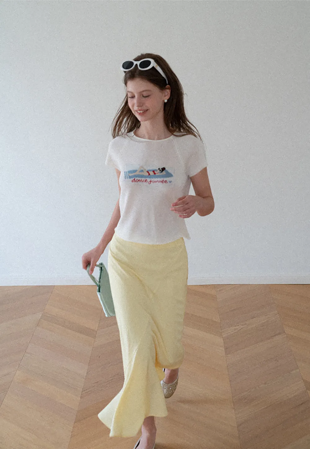 Embroidered Graphic Raglan Sleeve Knit Top
