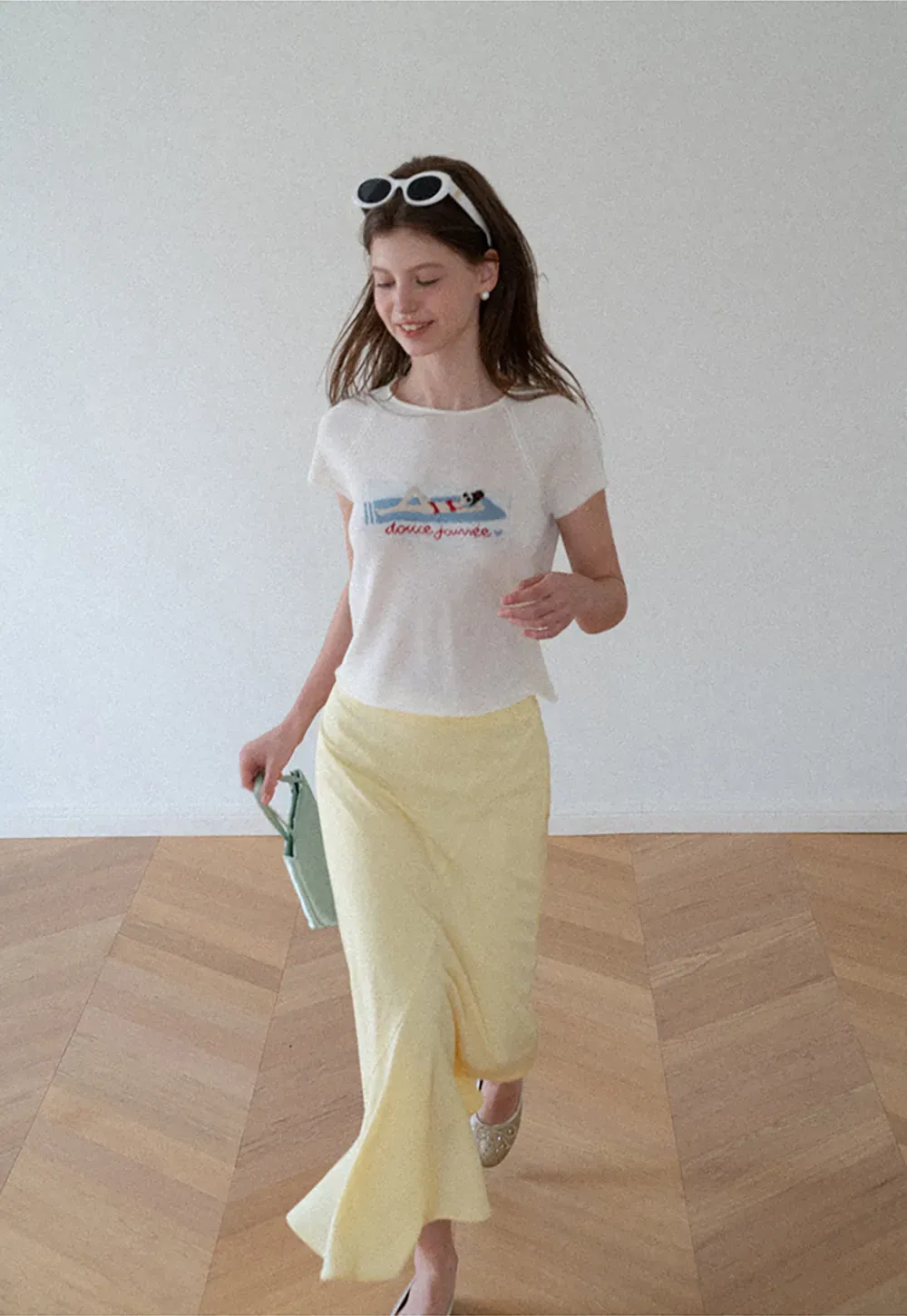 Embroidered Graphic Raglan Sleeve Knit Top