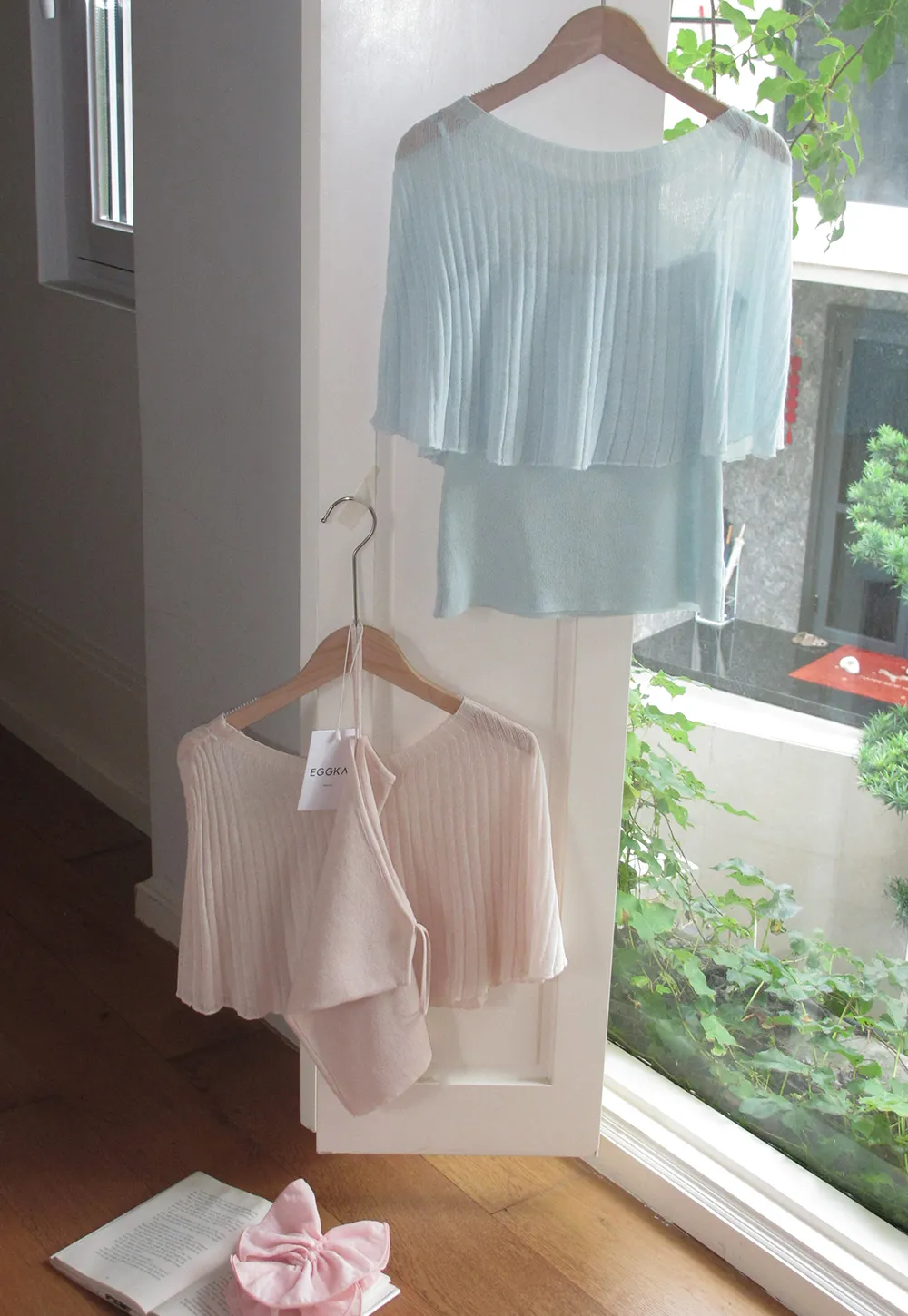 Ribbed Knit Cropped Top with Flared Short Sleeves