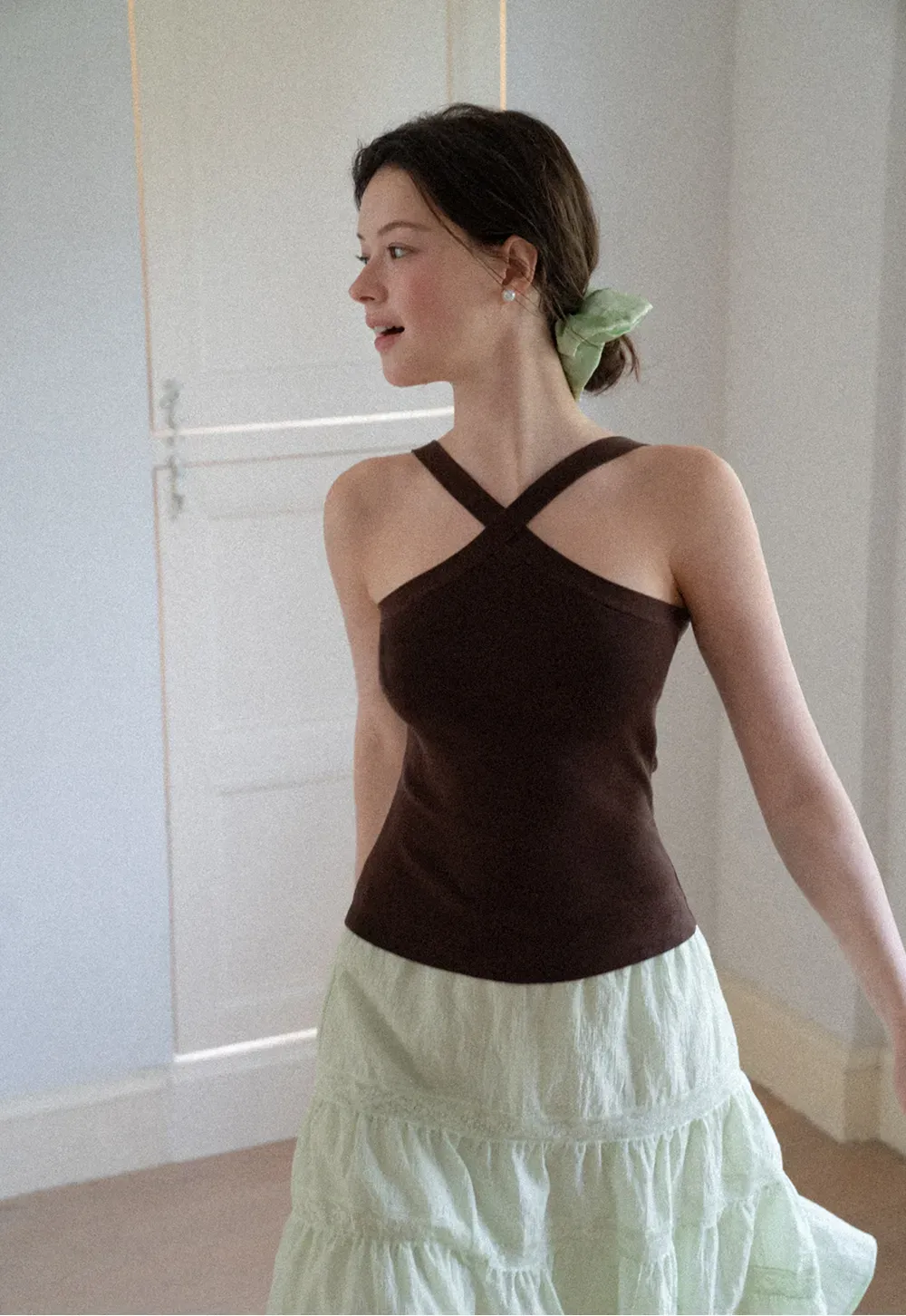 Cross Back Cropped Woolen Knit Sweater