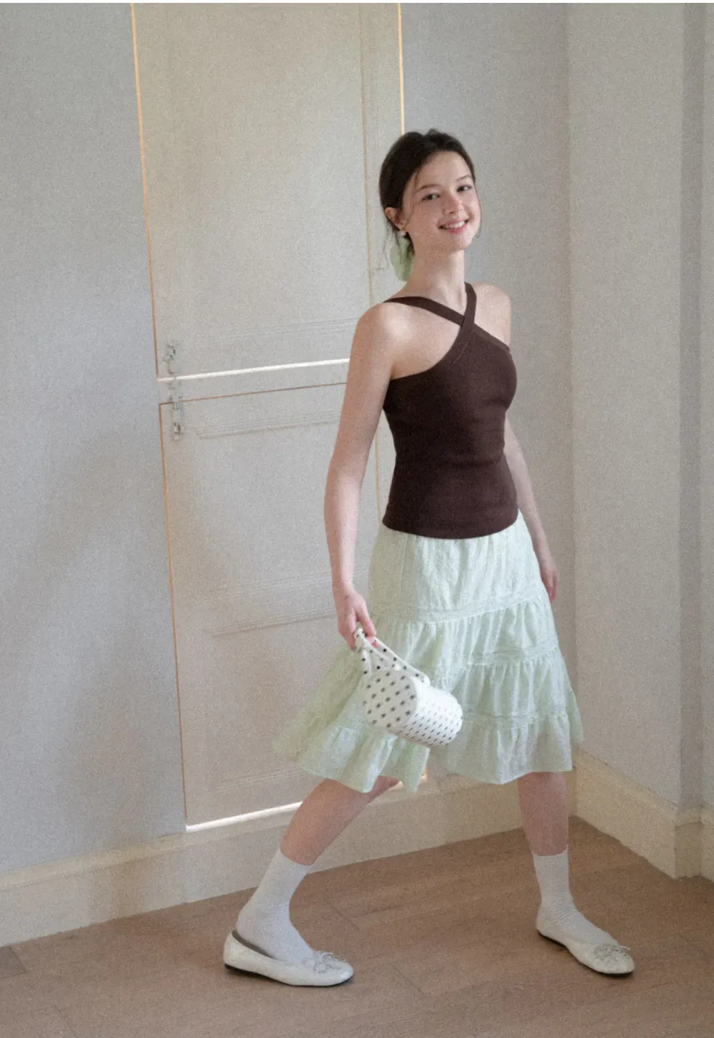 Cross Back Cropped Woolen Knit Sweater
