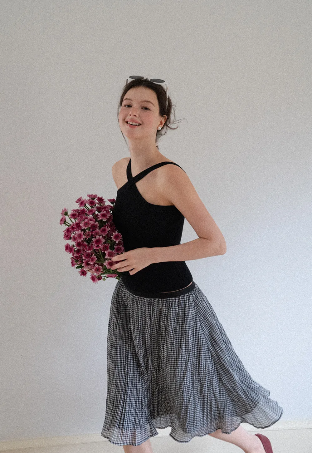 Cross Back Cropped Woolen Knit Sweater