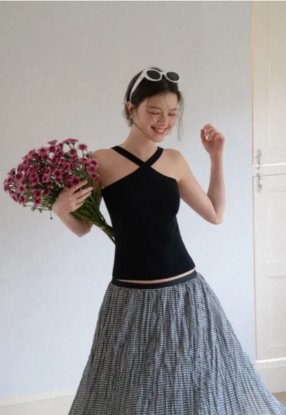 Cross Back Cropped Woolen Knit Sweater