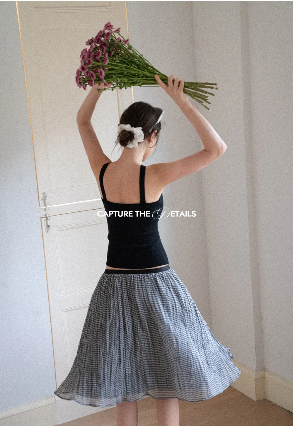 Cross Back Cropped Woolen Knit Sweater