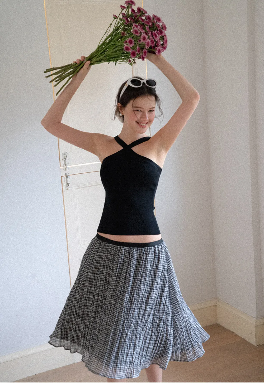Cross Back Cropped Woolen Knit Sweater