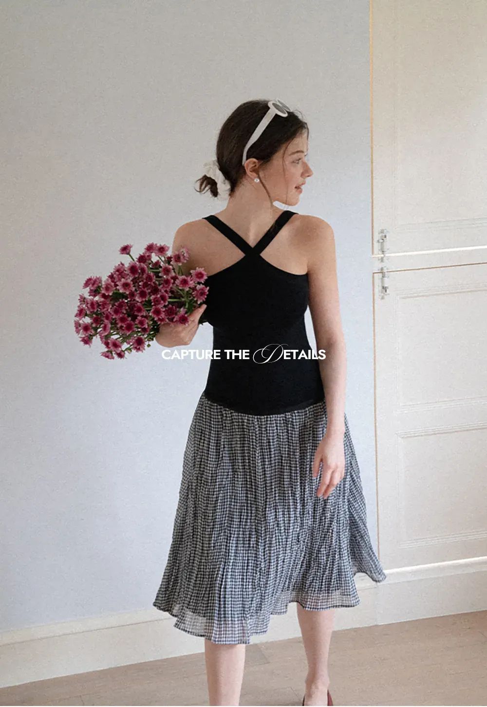 Cross Back Cropped Woolen Knit Sweater