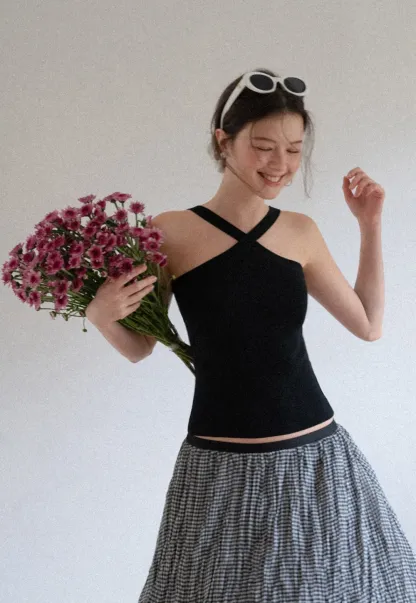 Cross Back Cropped Woolen Knit Sweater