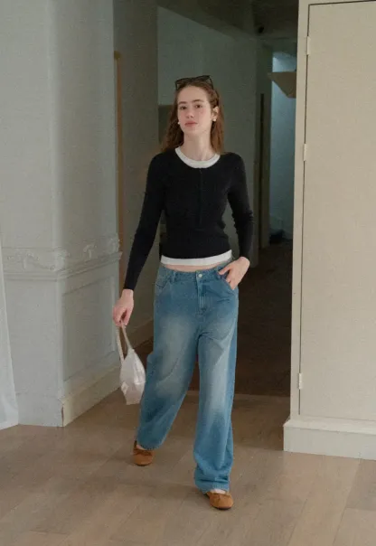 Cropped Ribbed Knit Sweater with Contrast Trim