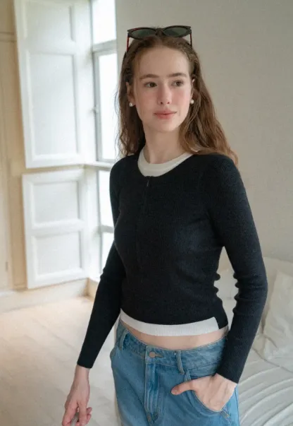 Cropped Ribbed Knit Sweater with Contrast Trim