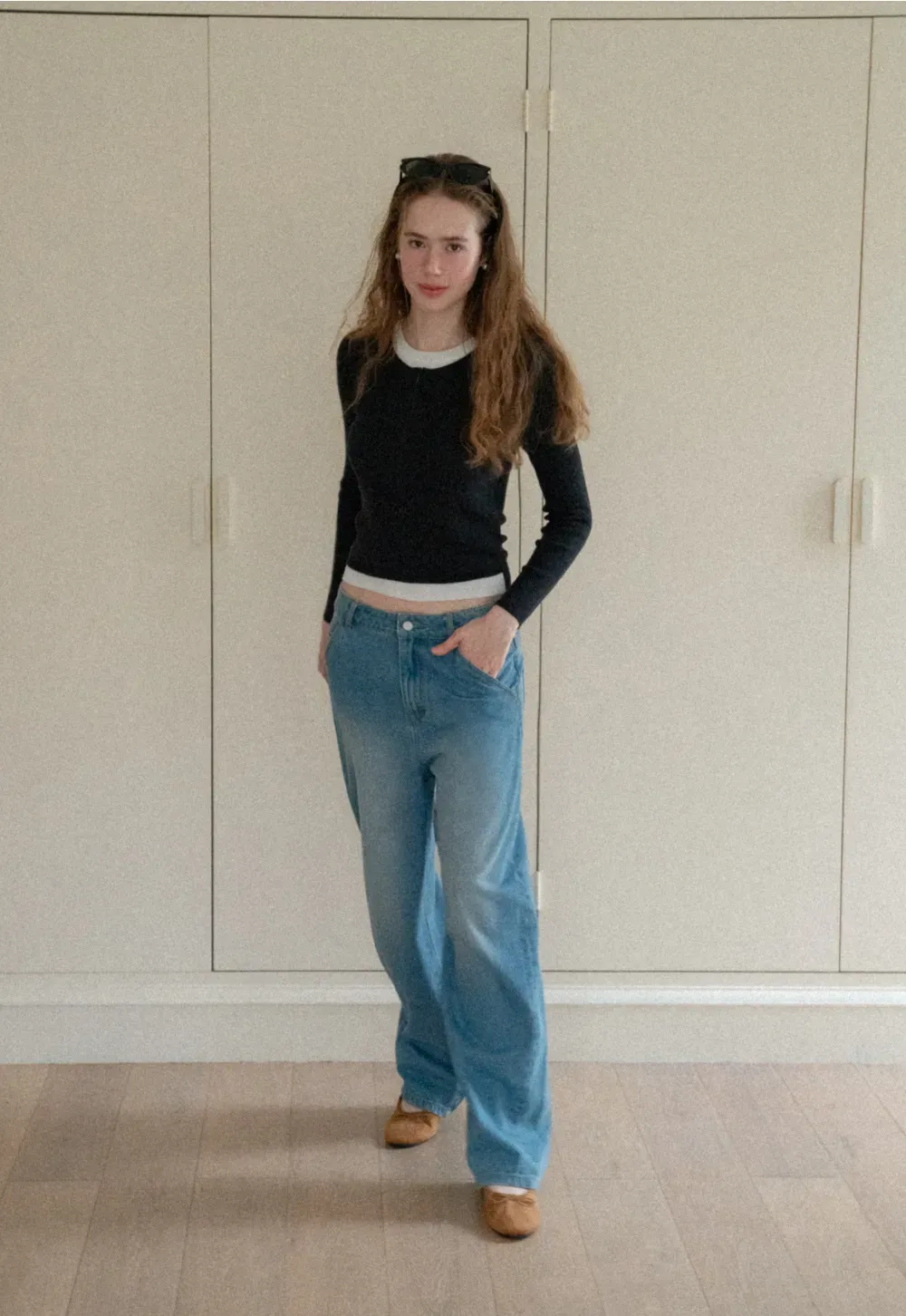 Cropped Ribbed Knit Sweater with Contrast Trim