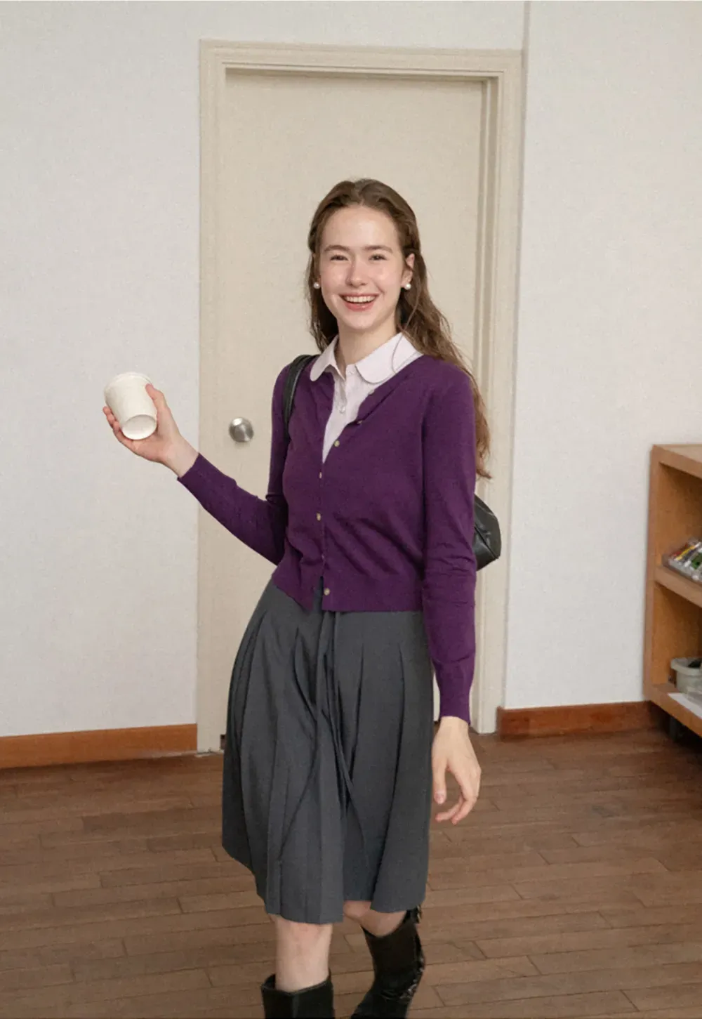 Cropped Cardigan with Collar Detail Woolen Knit Sweater