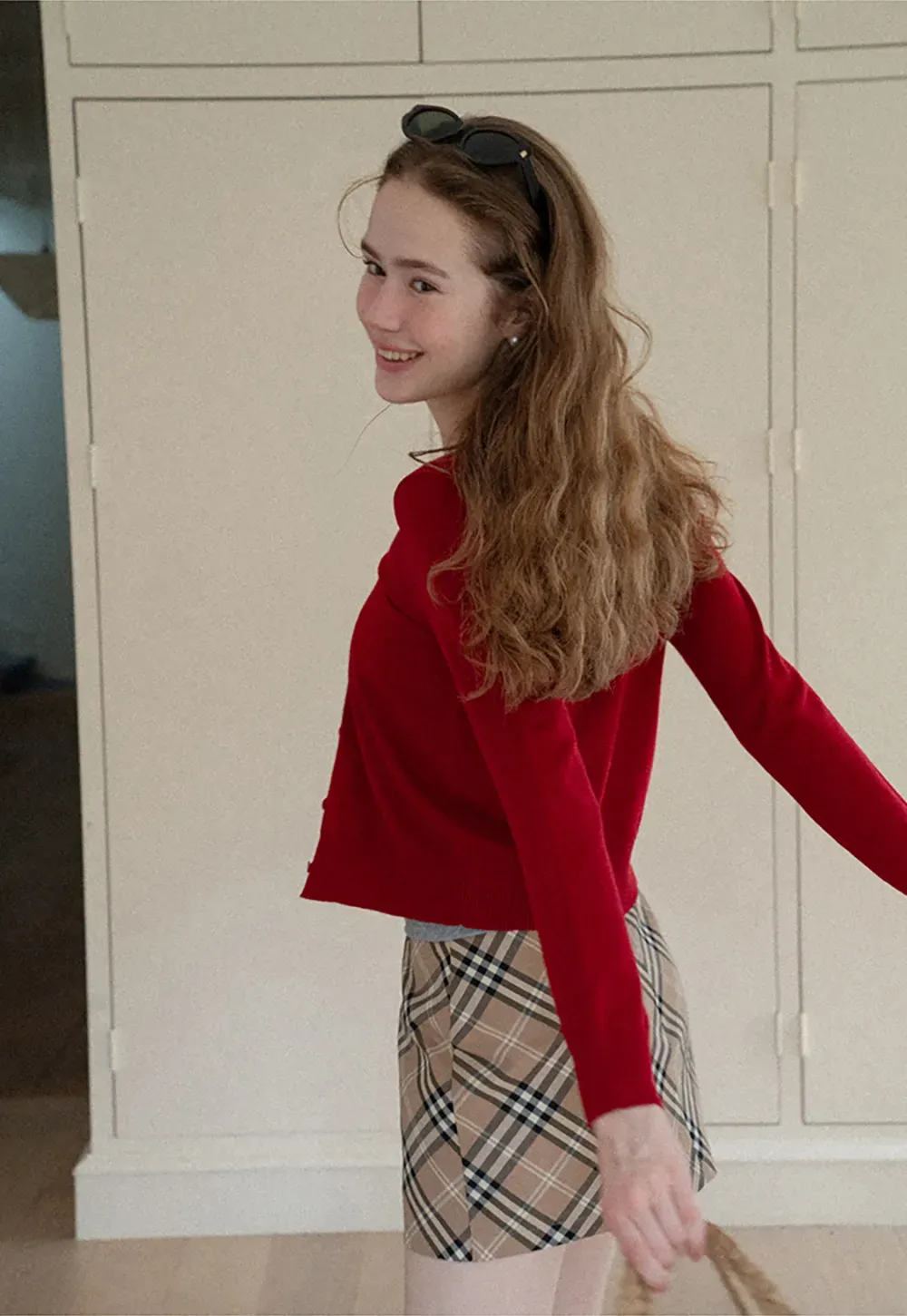 Cropped Cardigan with Collar Detail Woolen Knit Sweater