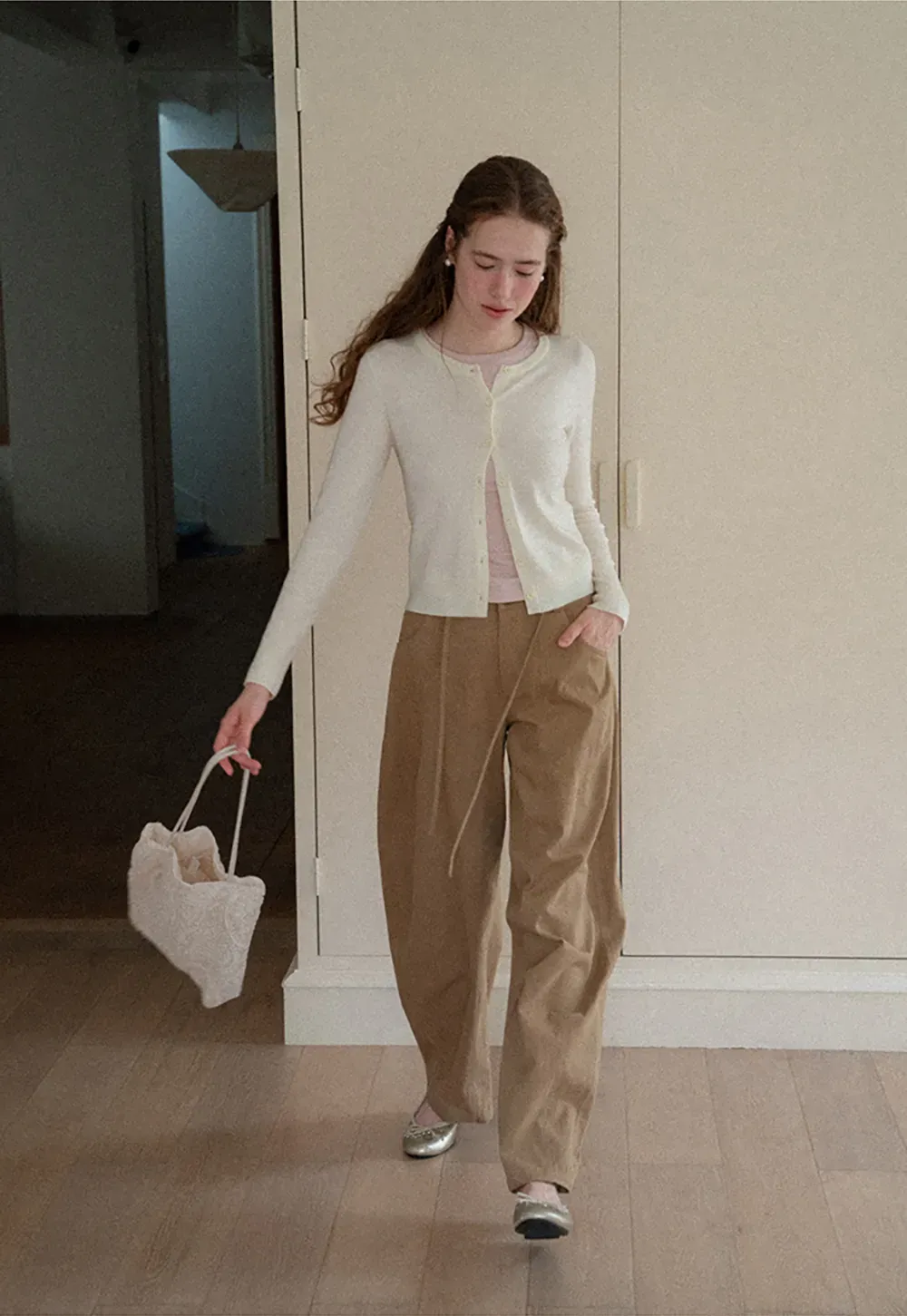 Cropped Cardigan with Collar Detail Woolen Knit Sweater