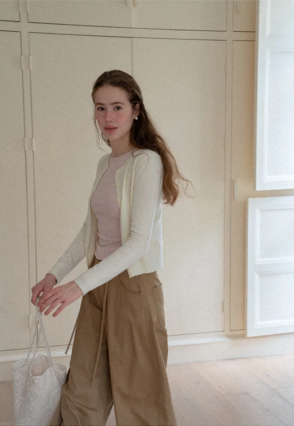 Cropped Cardigan with Collar Detail Woolen Knit Sweater