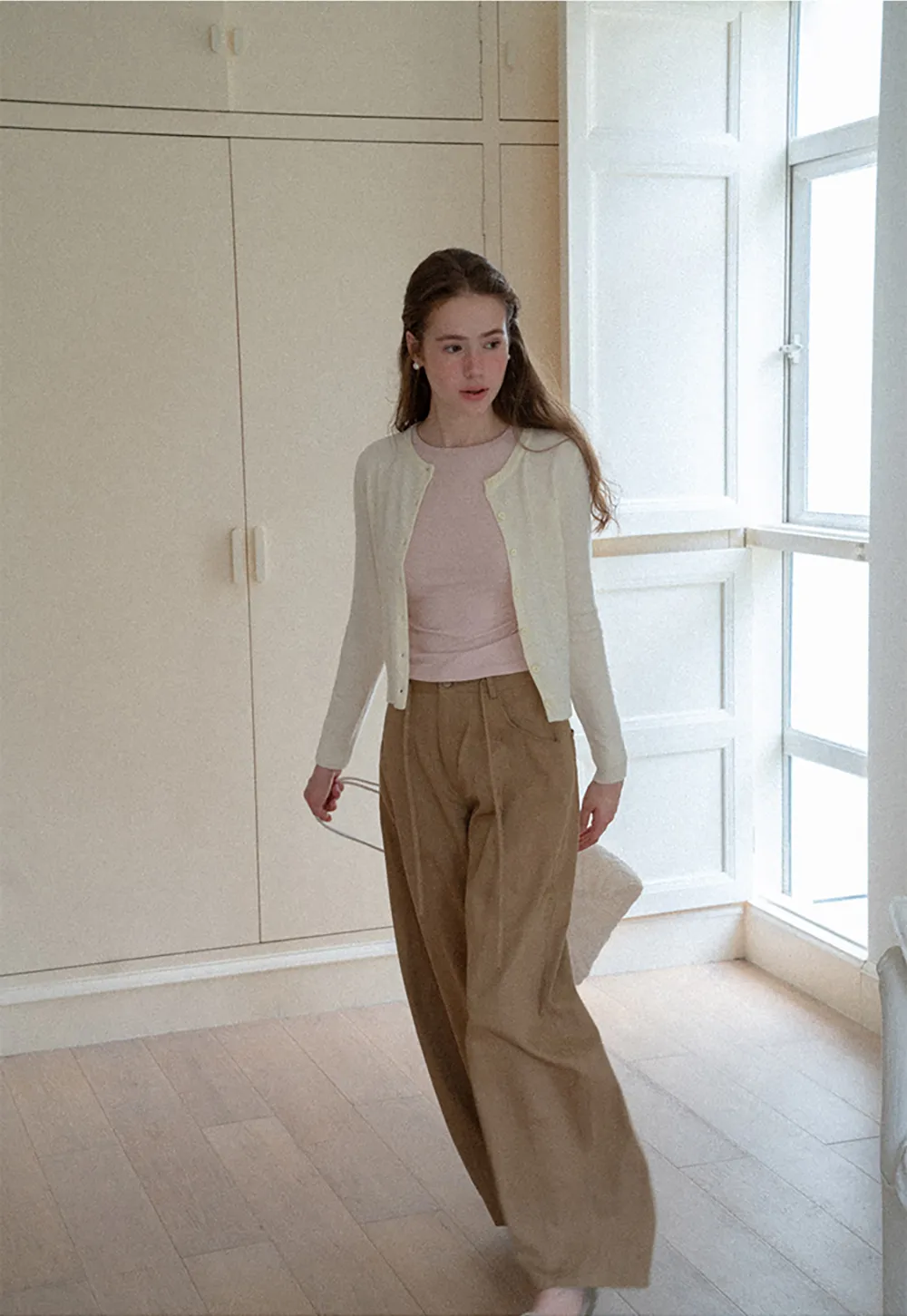 Cropped Cardigan with Collar Detail Woolen Knit Sweater