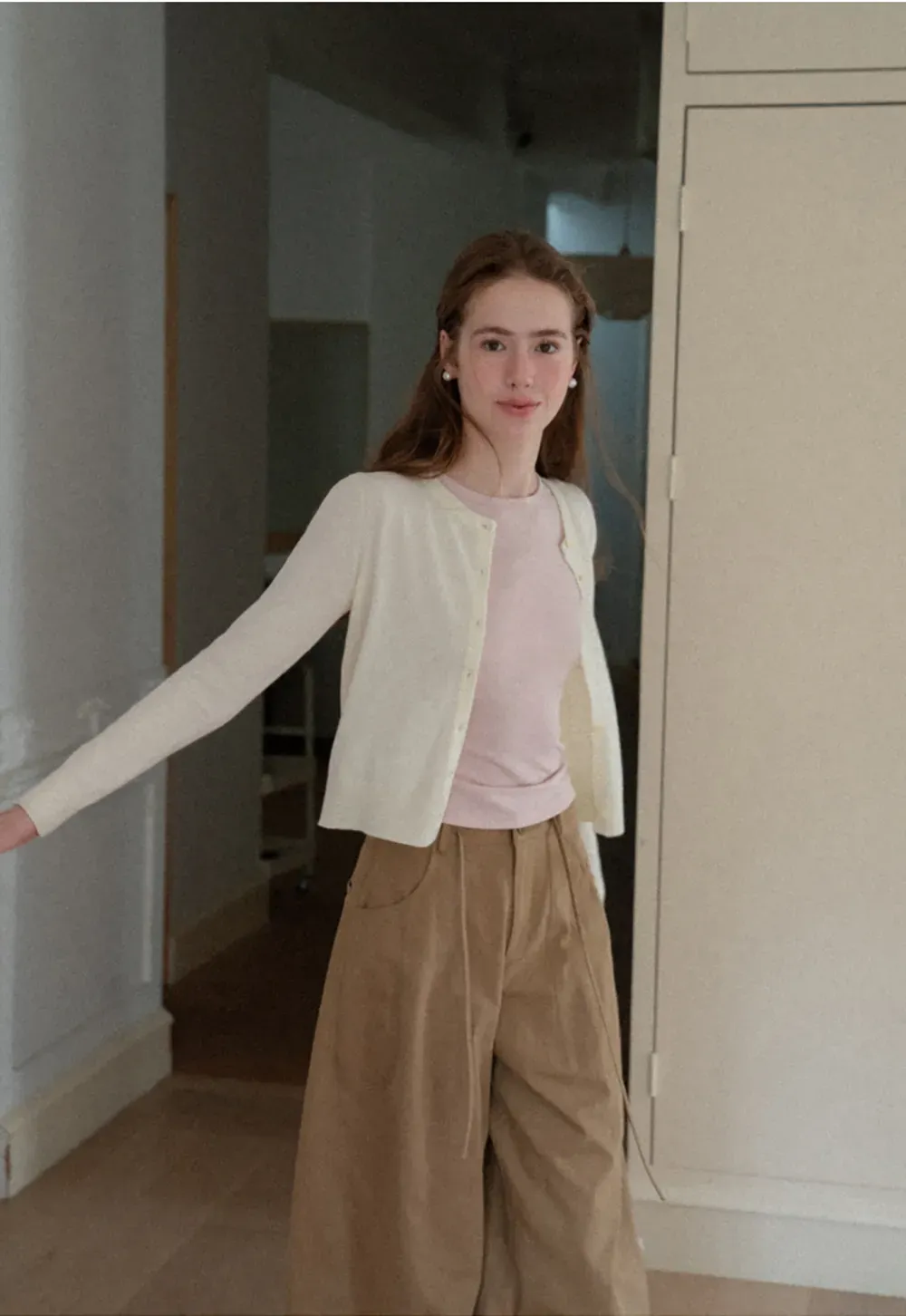 Cropped Cardigan with Collar Detail Woolen Knit Sweater