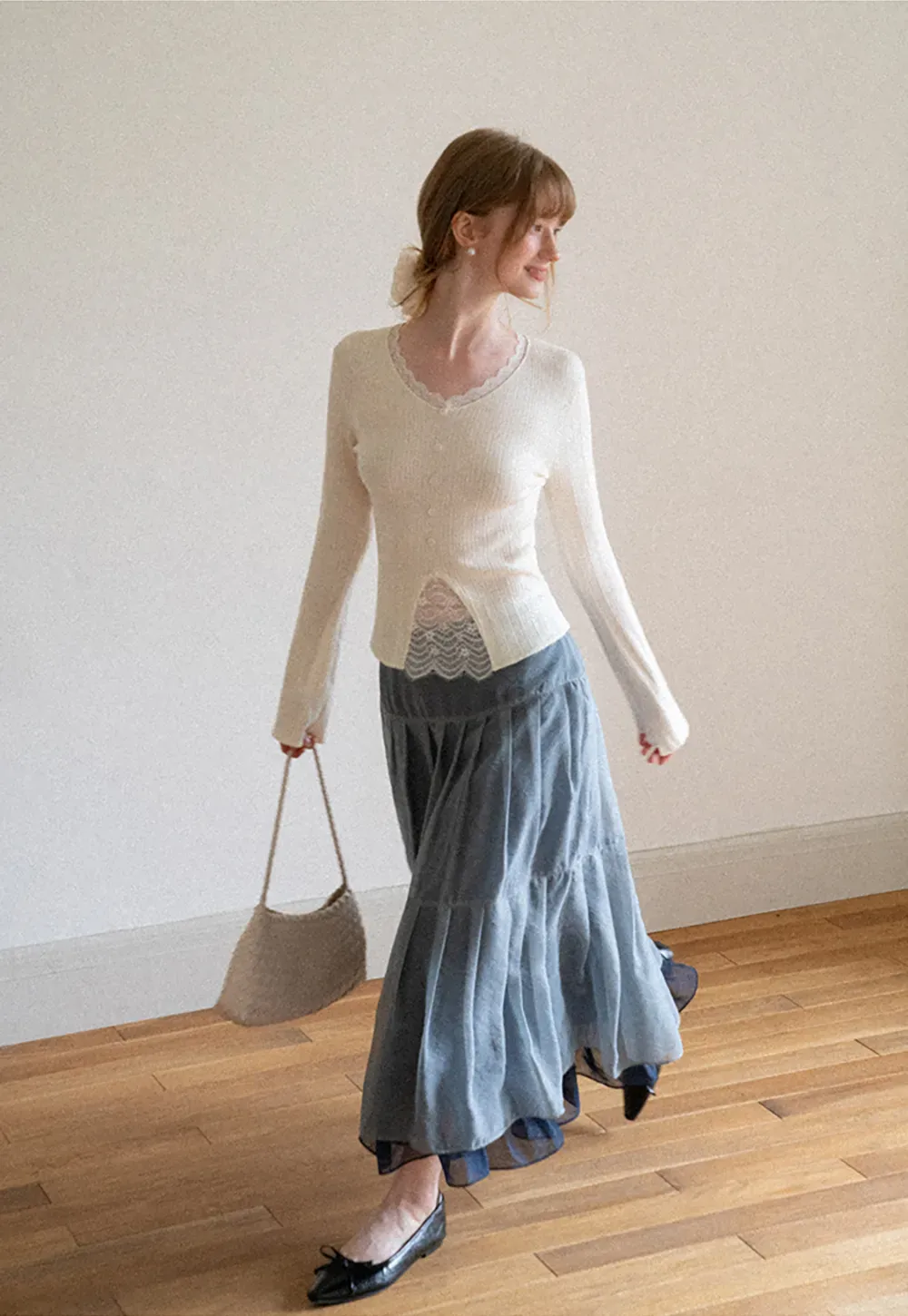 Lace Trim V Neck Ribbed Knit Sweater