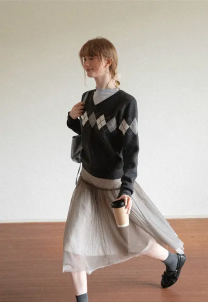 Argyle Pattern V Neck Wool Knit Sweater