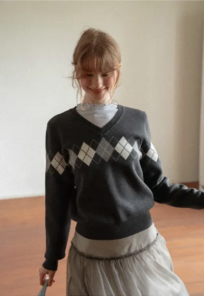 Argyle Pattern V Neck Wool Knit Sweater