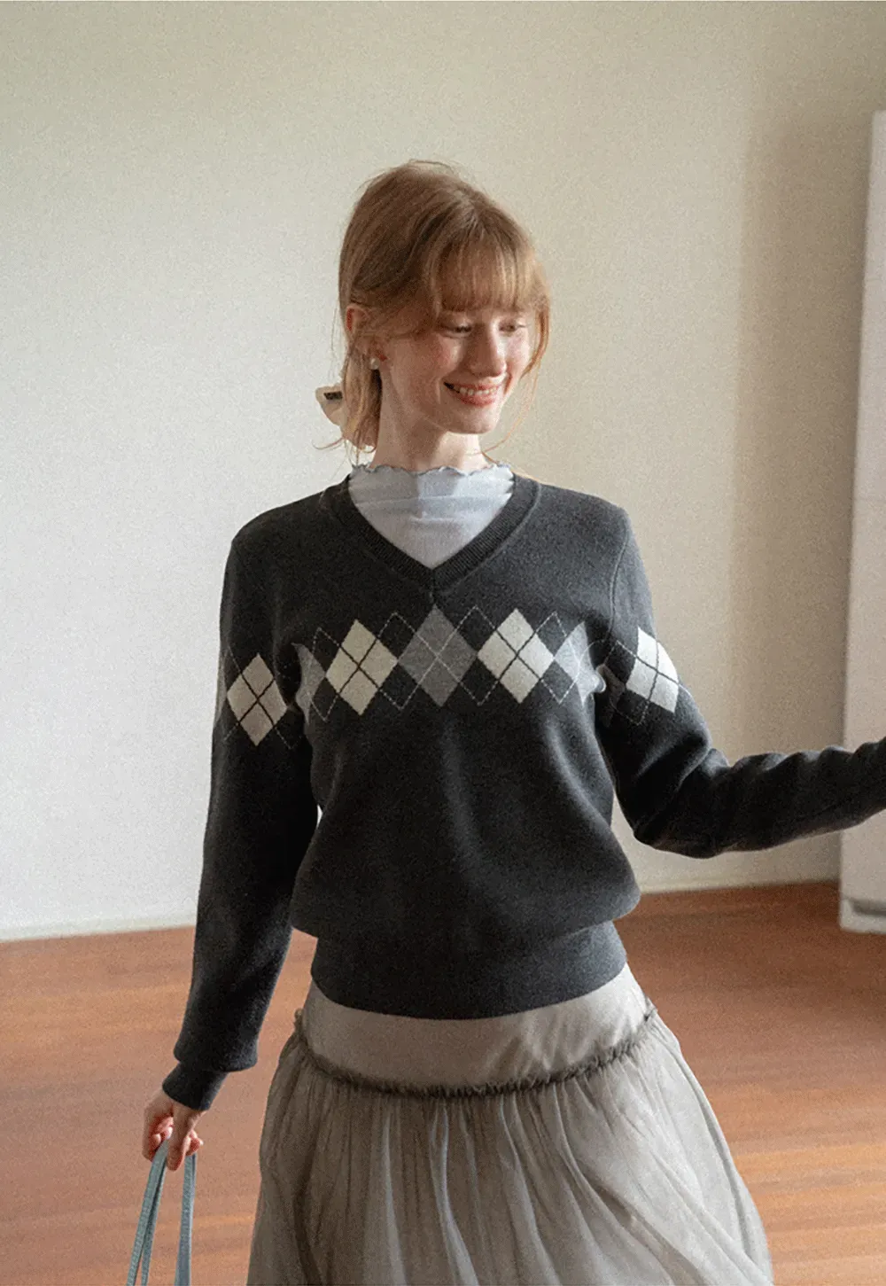 Argyle Pattern V Neck Wool Knit Sweater