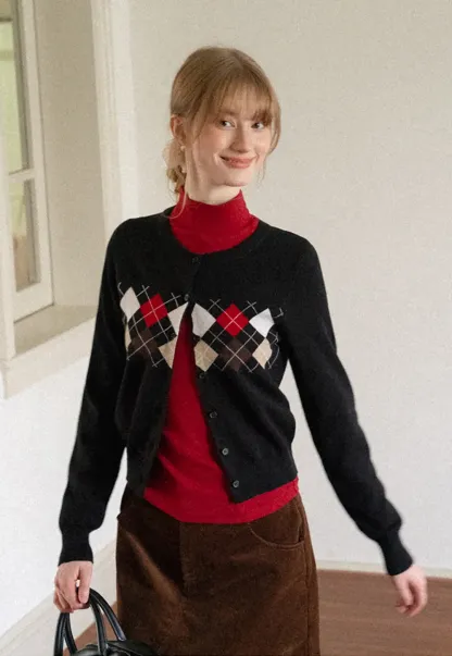 Argyle Pattern Cable Knit Cardigan