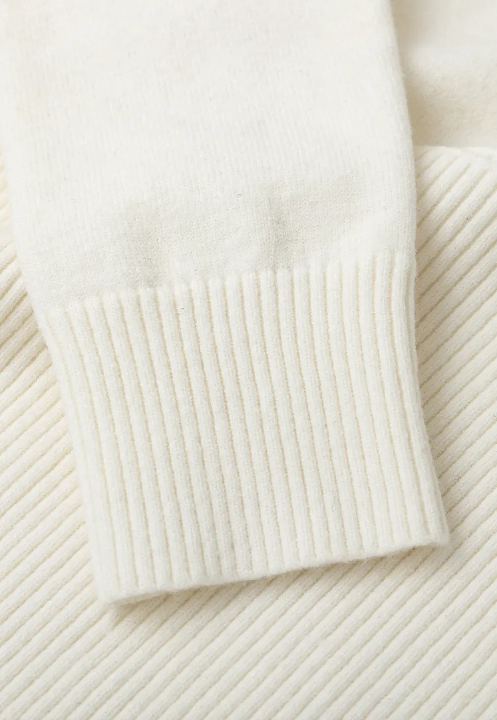 V Neck Ribbed Knit Sweater with Keyhole Detail