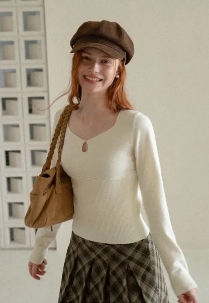 V Neck Ribbed Knit Sweater with Keyhole Detail
