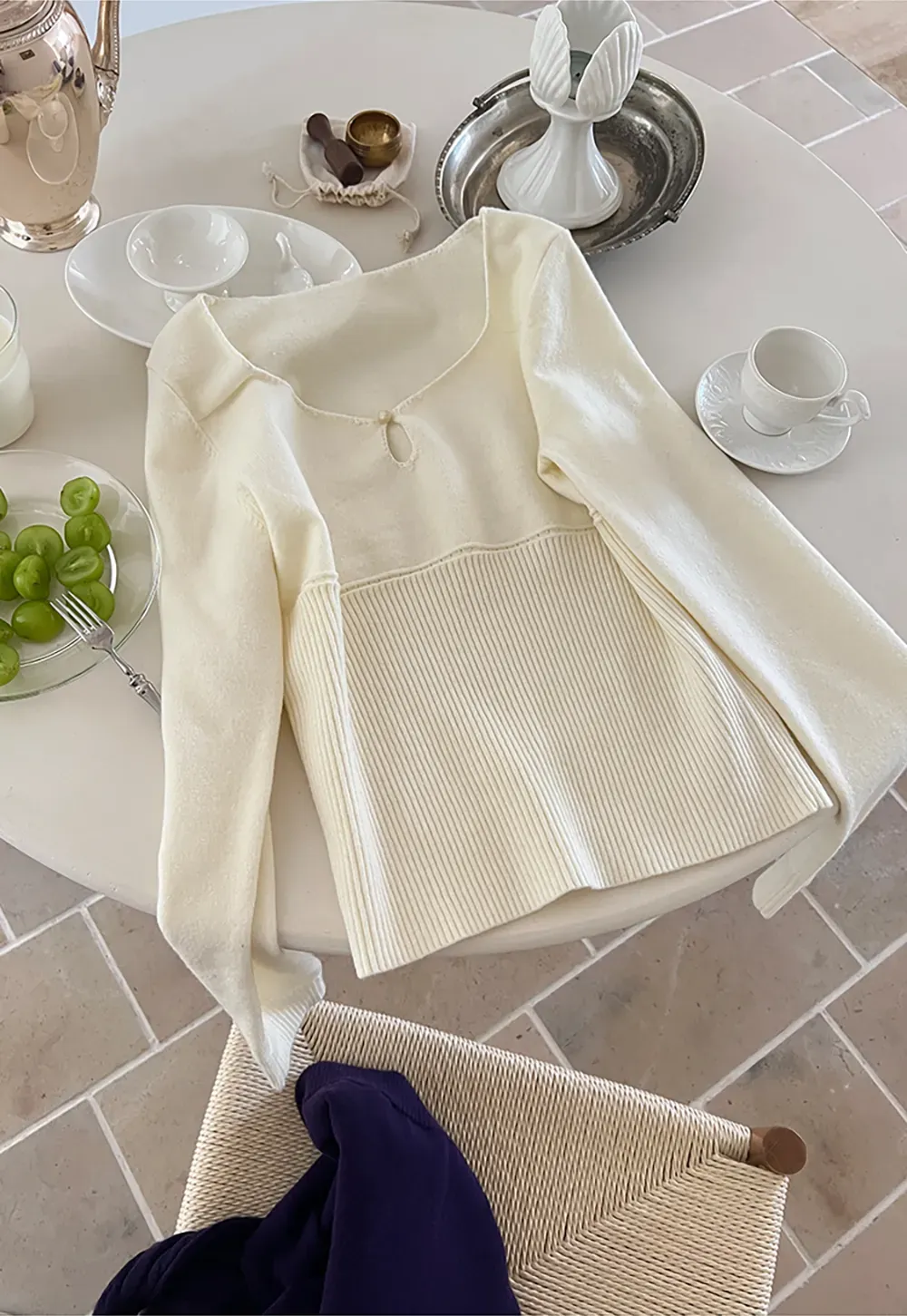 V Neck Ribbed Knit Sweater with Keyhole Detail