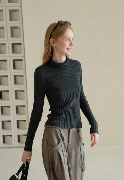 Ribbed Knit Turtleneck Long Sleeve Sweater
