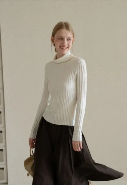 Ribbed Knit Turtleneck Long Sleeve Sweater