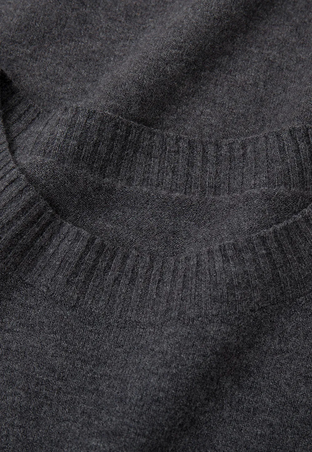Fine Gauge Ribbed Knit Crewneck Sweater