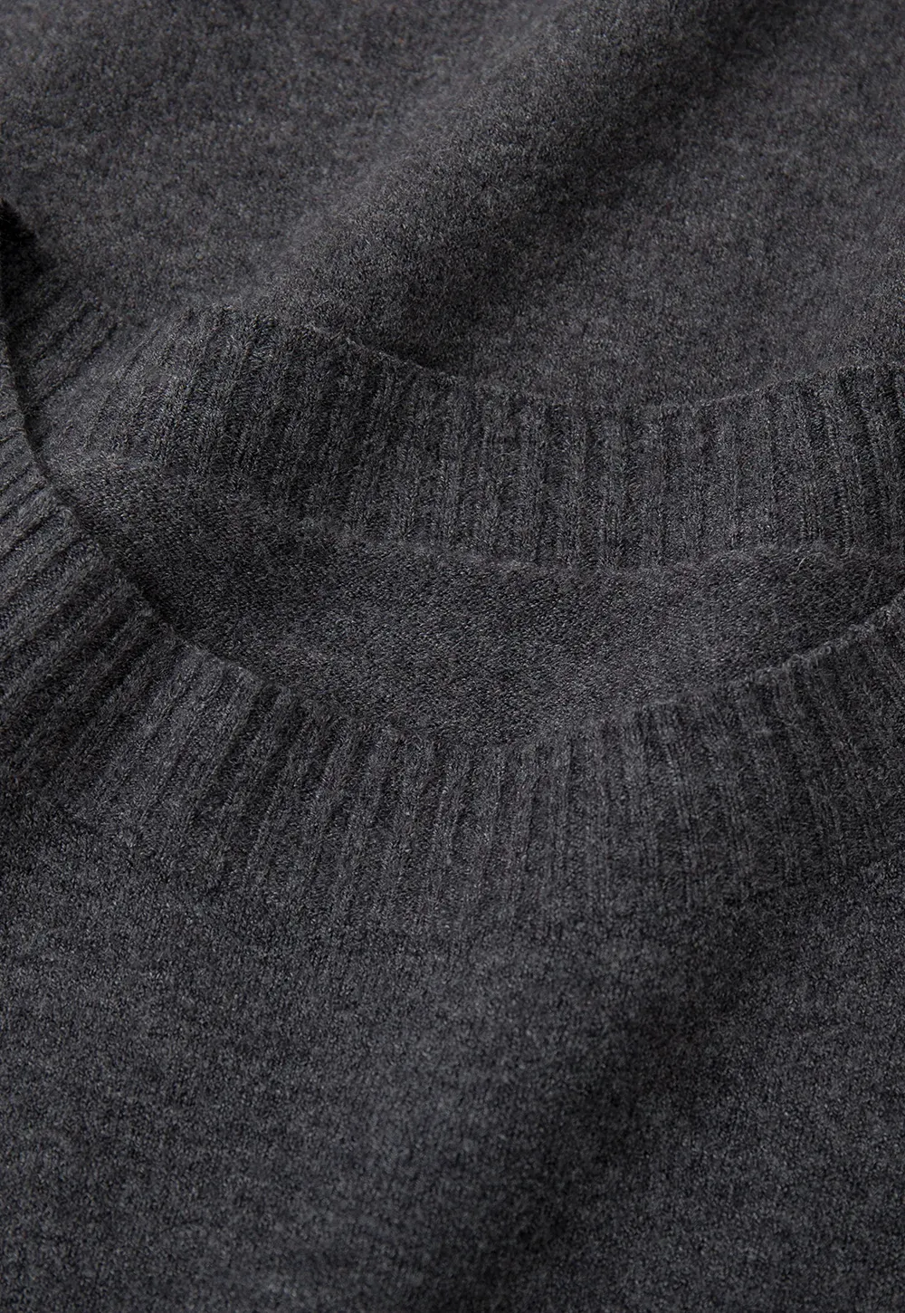 Fine Gauge Ribbed Knit Crewneck Sweater
