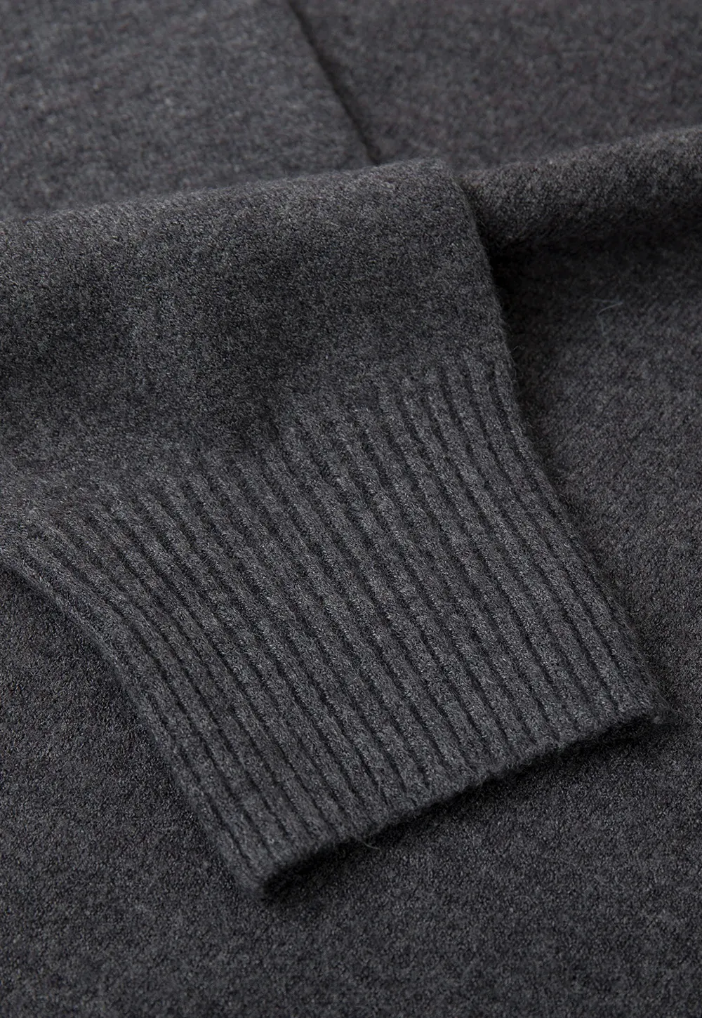 Fine Gauge Ribbed Knit Crewneck Sweater