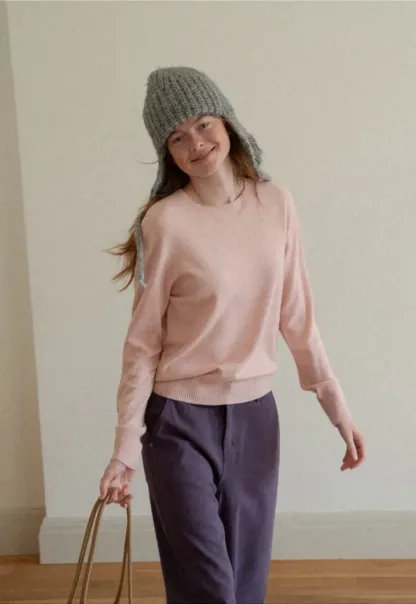Fine Gauge Ribbed Knit Crewneck Sweater