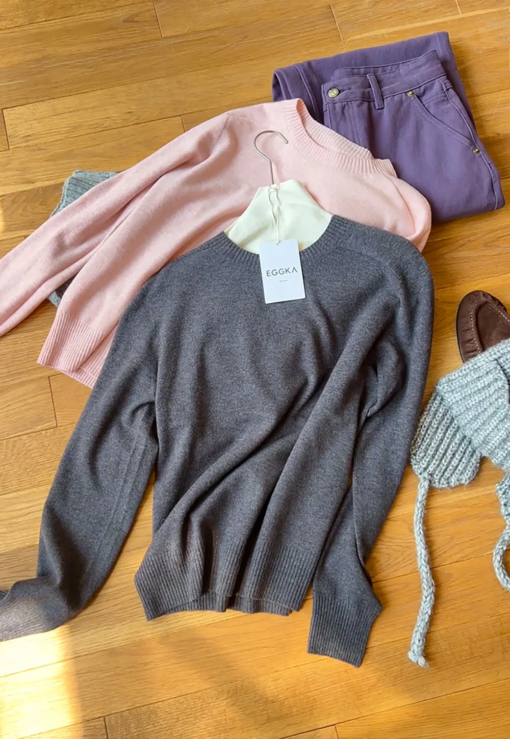 Fine Gauge Ribbed Knit Crewneck Sweater