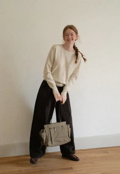 Fine Gauge Ribbed Knit Crewneck Sweater