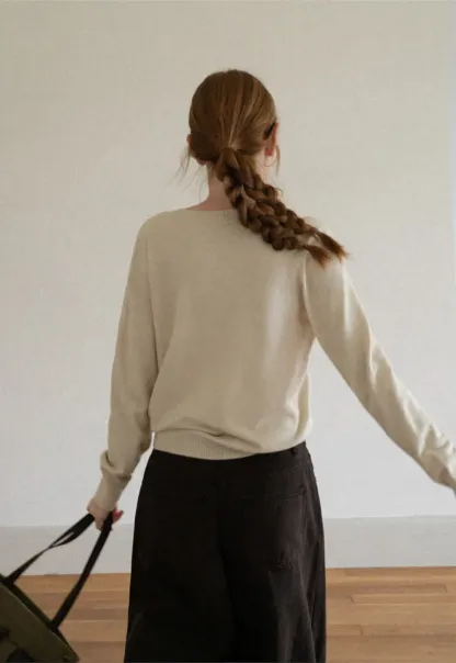 Fine Gauge Ribbed Knit Crewneck Sweater