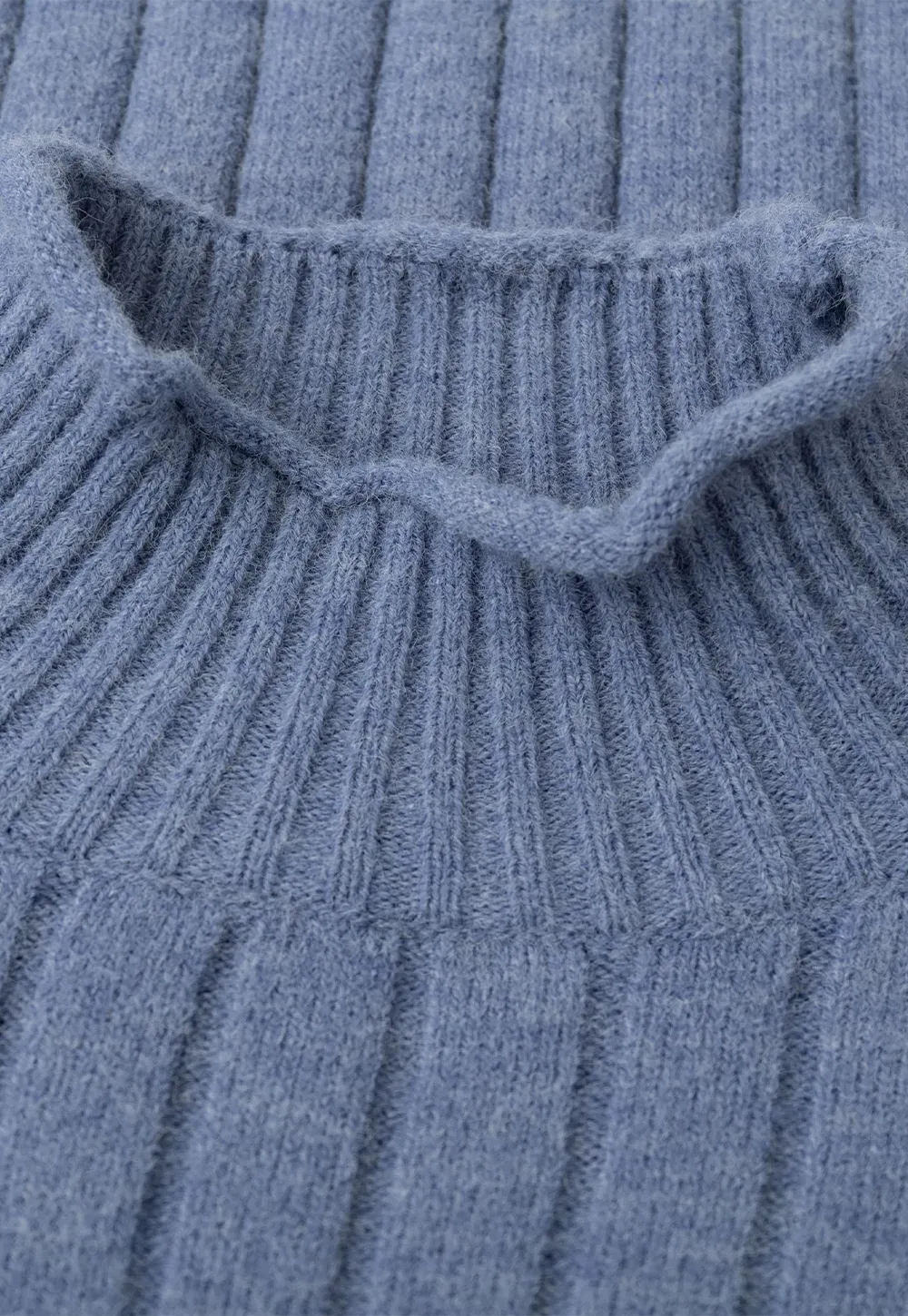 Ribbed Knit Turtleneck Woolen Sweater