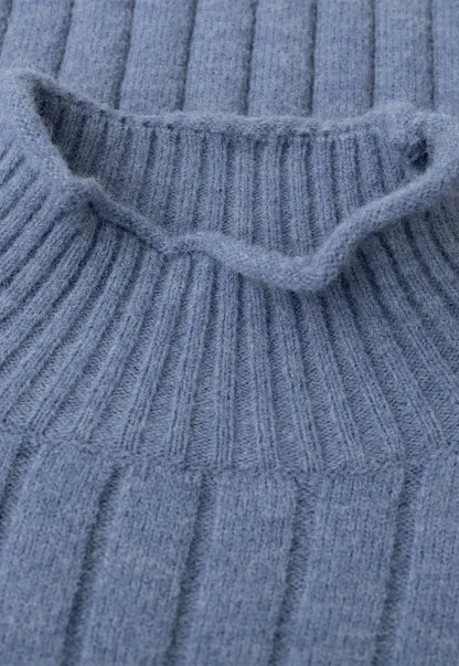 Ribbed Knit Turtleneck Woolen Sweater